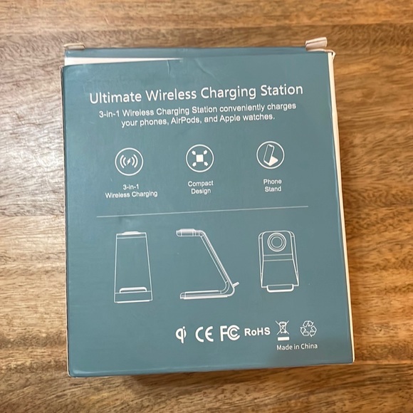 3 in 1 Wireless charging station - Picture 2 of 2